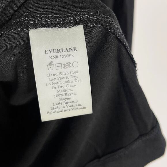 Everlane Womens Medium Black Chest Pocket Long Sleeve Tee Crew Neck Rayon Basic - Picture 8 of 8